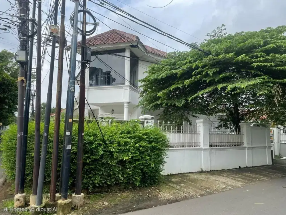 Dijual rumah besar asri 2 lantai di Cipete Selatan Jakarta Selatan