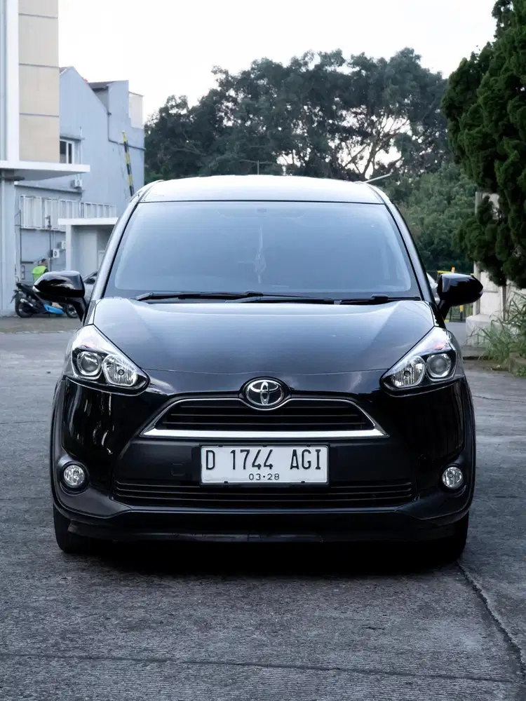Toyota Sienta 2017 Bensin