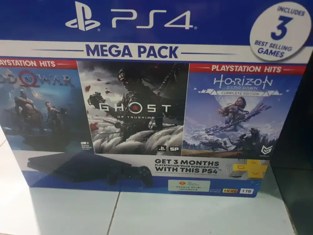 PS4 SLIM 1TB Cuh 2218B Like New