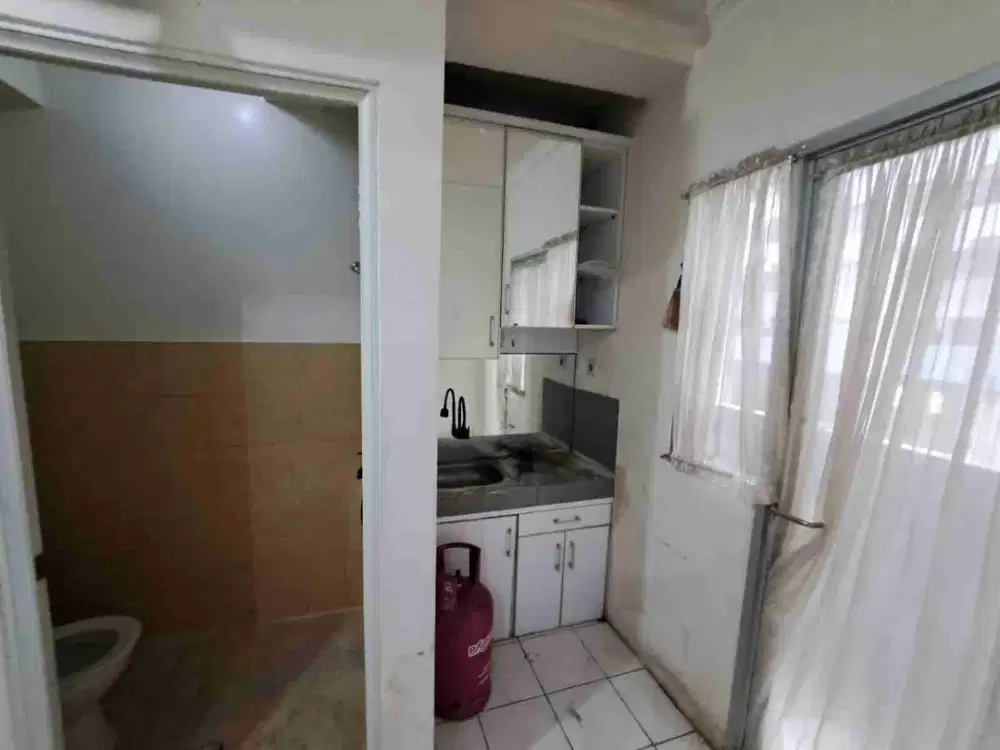 Sewa Sewa termurah 1 bedroom Semi furnished disewakan bulanan lantai terendah