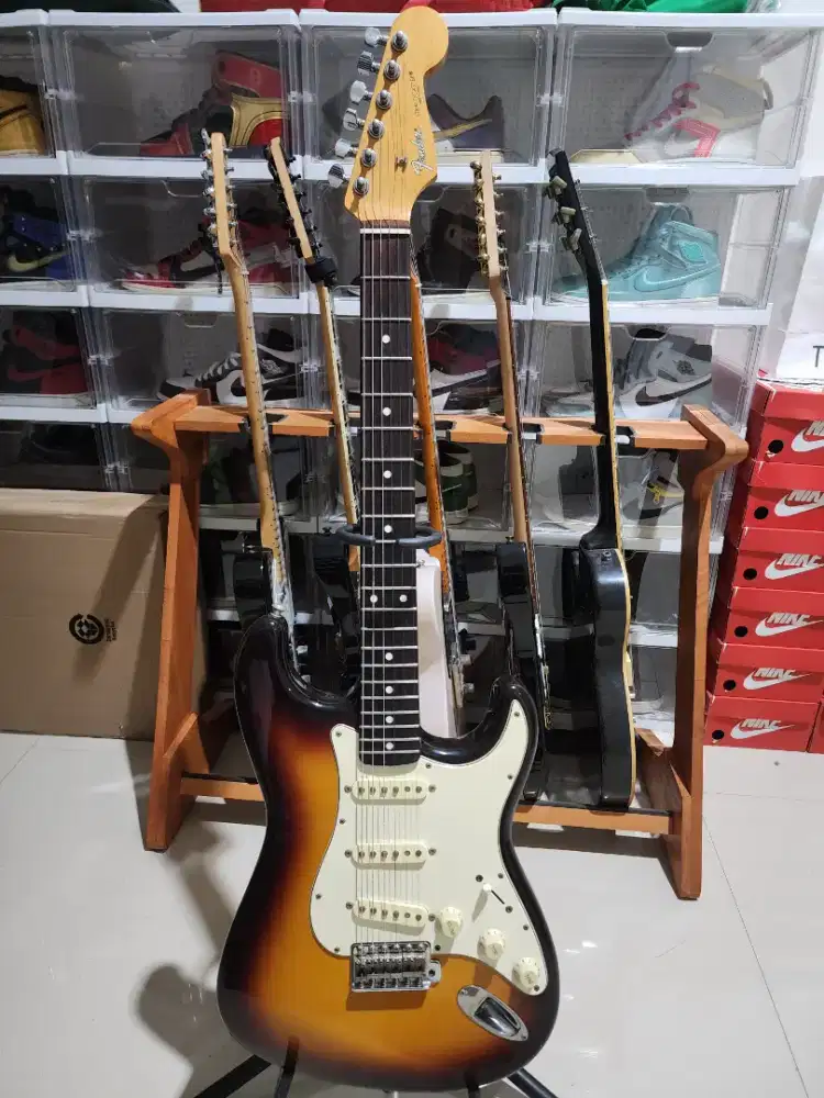 Fender stratocaster std japan
