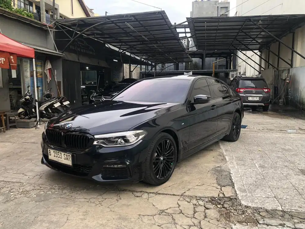 Cash! BMW 520i Anniversary 75th 2020 km low. 2021, 2019, 2018