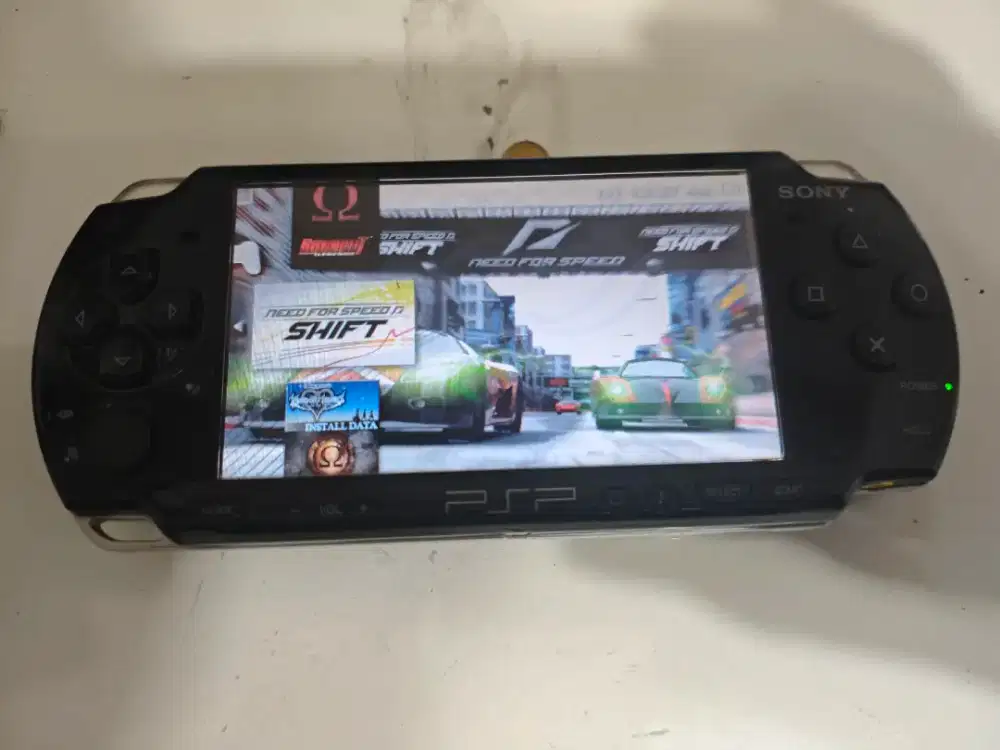 Sony PSP 3000 + game