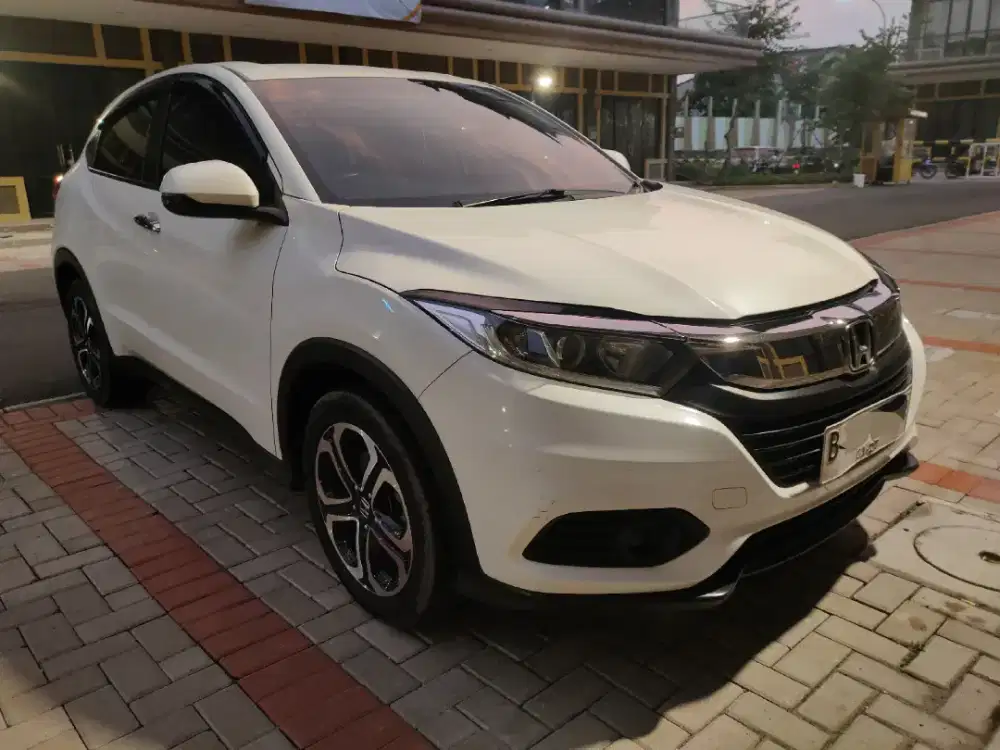 Dijual Honda HRV E AT 2021