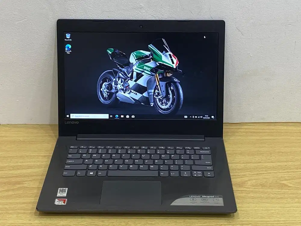 Laptop : Lenovo Ideapad 320 A4