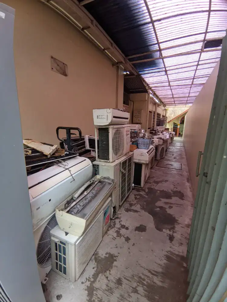 Menerima Elektronik AC rusak bekas