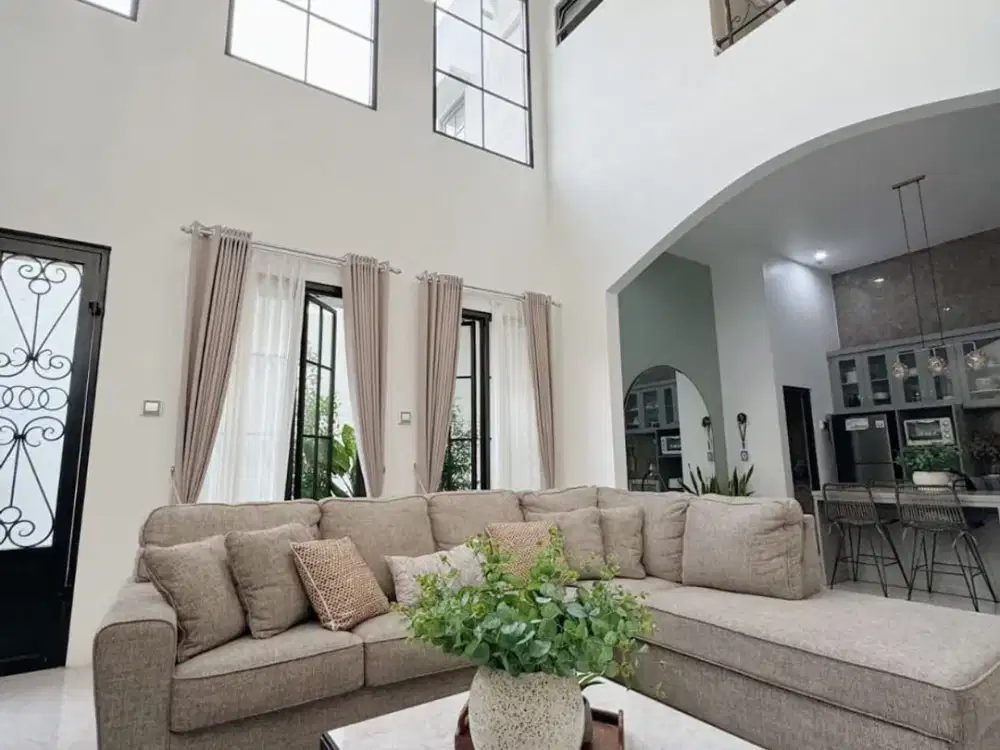 DIJUAL Rumah Mewah Full Perabot Mewah dekat Exit Tol Malang