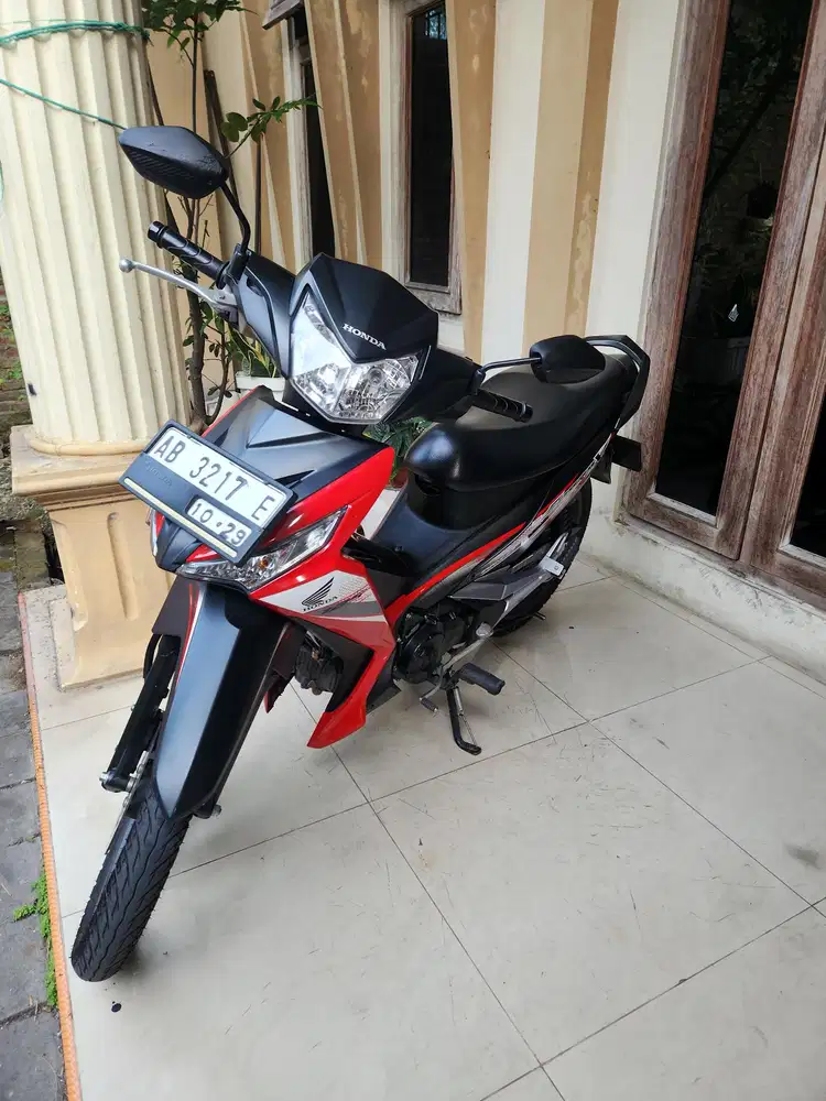 Supra 125 cw f1 hitam merah 2019 low km istimewa gbm
