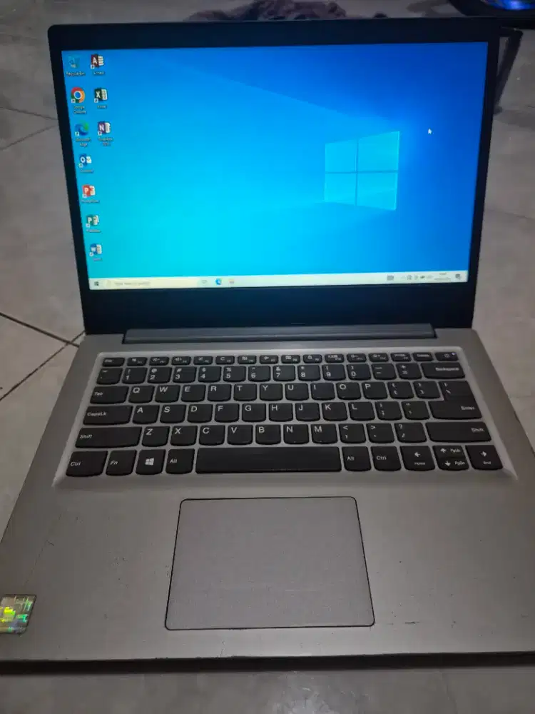 Laptop IdeaPad S145