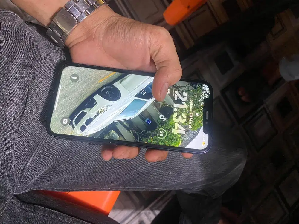 Iphone 12 basic