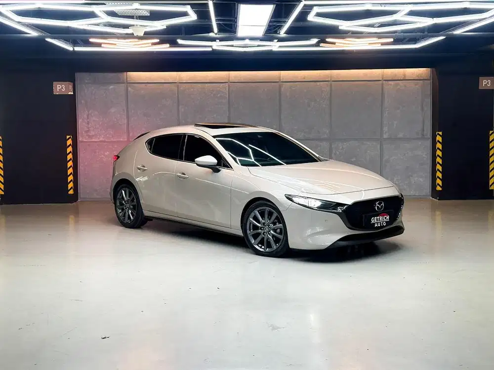 Mazda 3 Hatchback Skyactiv 2.0 A/T Nik.2022