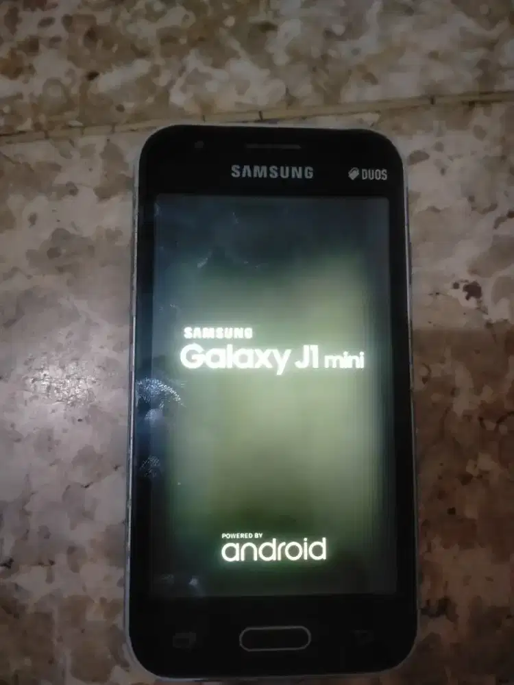 Samsung J1 mini minus
