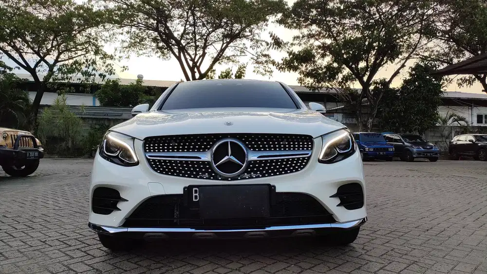 ODO 13rb Mercedes Benz Glc300 Coupe AMG Line 2019