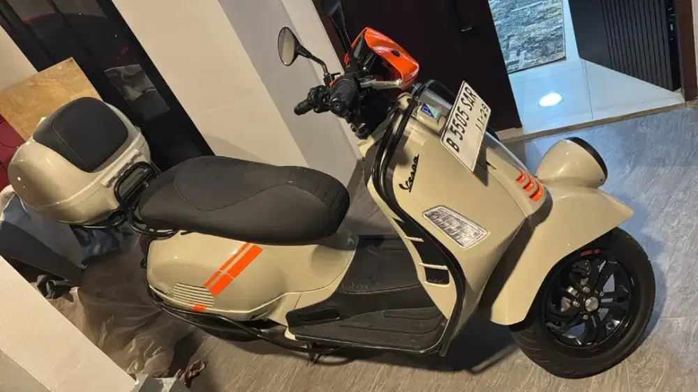 Jual santuy: Vespa GTV 300