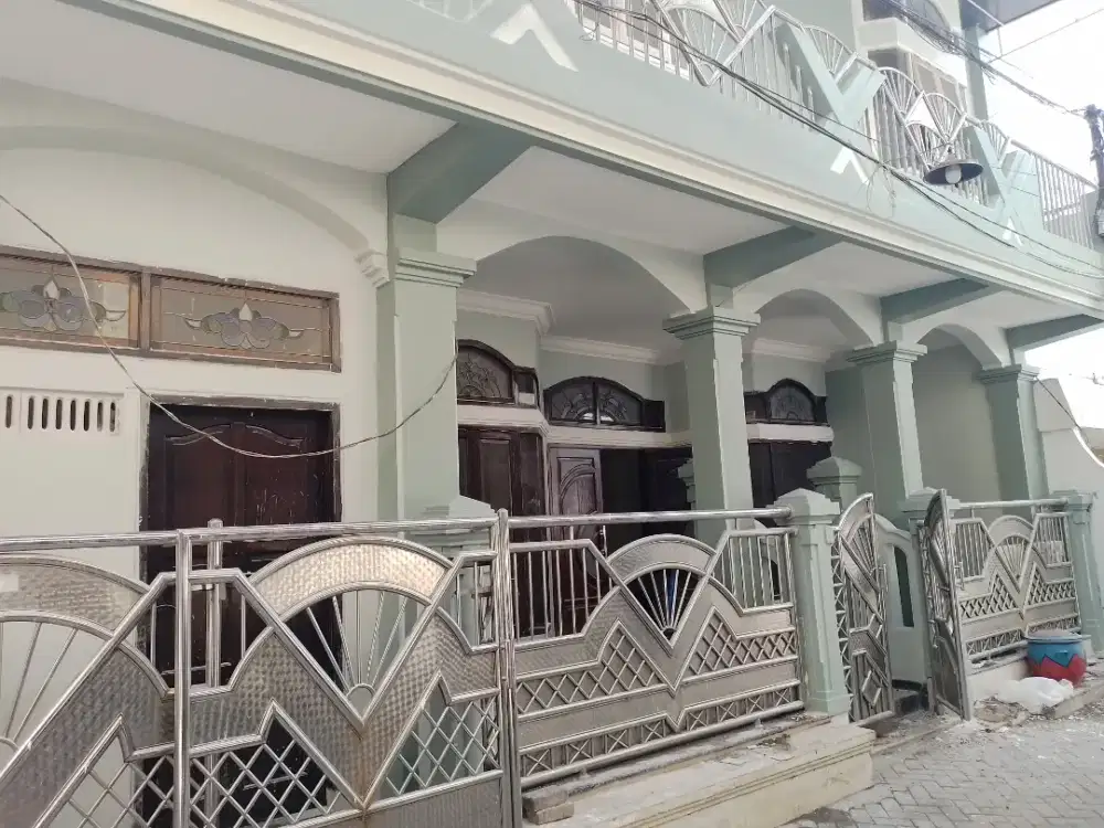 Tukang cat interior