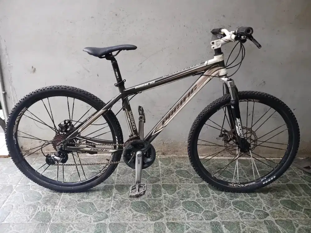 Pacific Tranline 500 mtb 26 normal semua 8sp altus. Ttambah speda bisa
