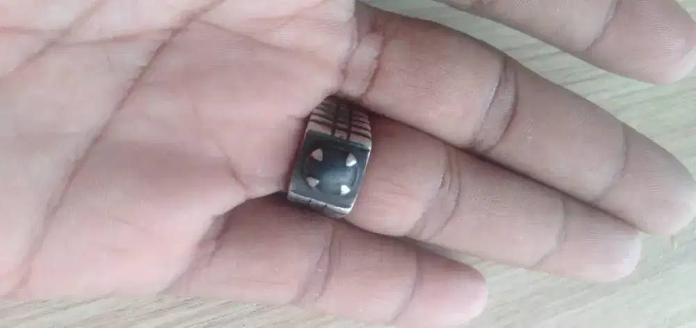 Di jual yg minat dan butuh dan hobi asli dan original ,koleksi,mahar