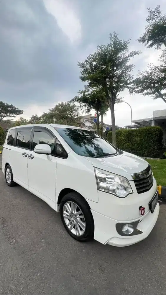 Toyota Nav1 2013 Bensin