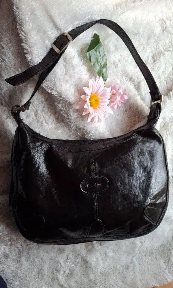 Tas Bahu / Shoulder Bag Papillon Genuine Leather Black - Vintage Look
