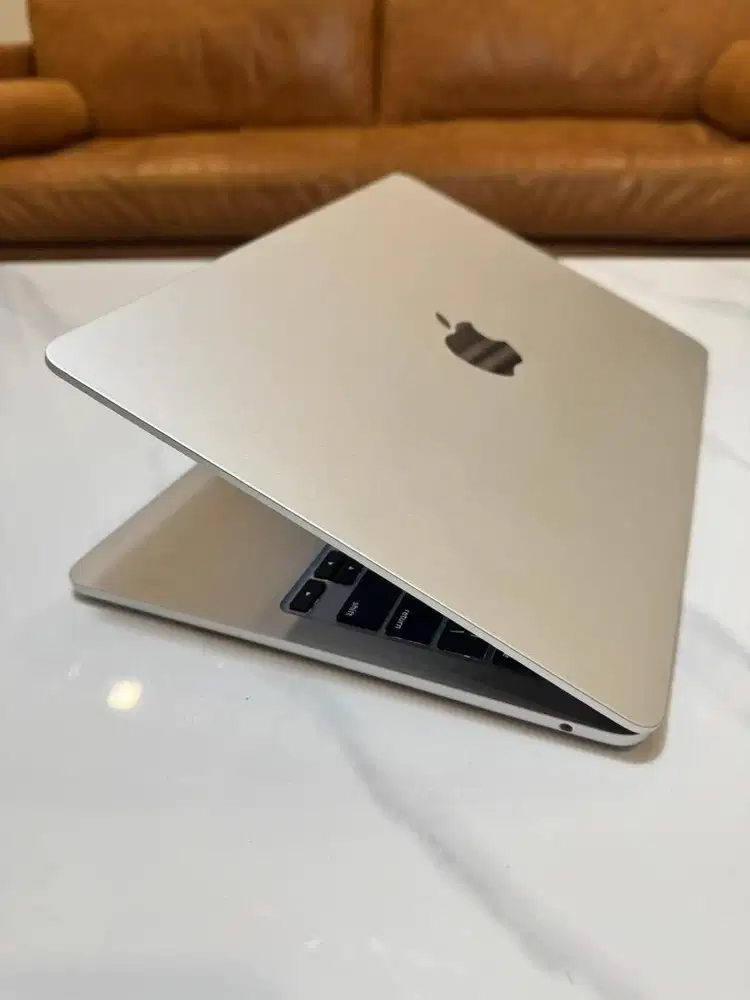 MACBOOK AIR M4 SILVER