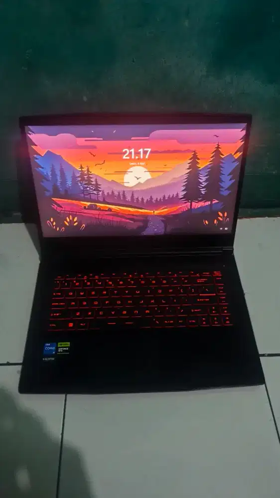 Laptop MSI GF 63 Core i5
Ram 16GB 
RTX 3050