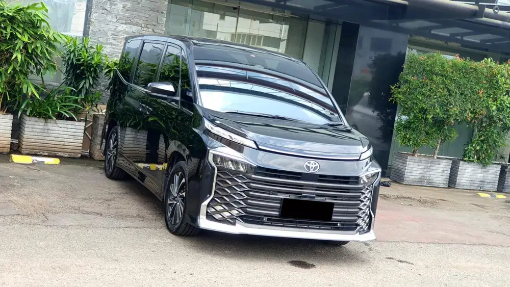 Toyota Voxy 2.0 CVT TSS Facelift Camera360 AT 2022/2023
