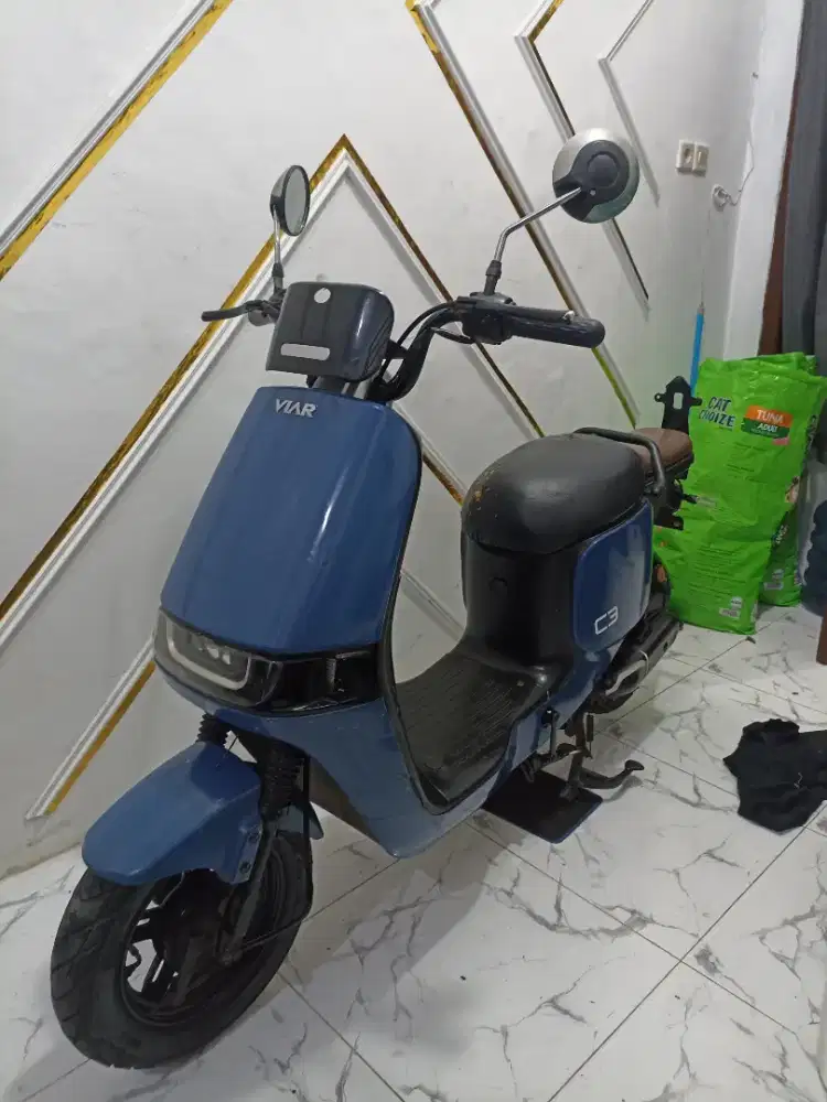 Sepeda listrik Viar c2