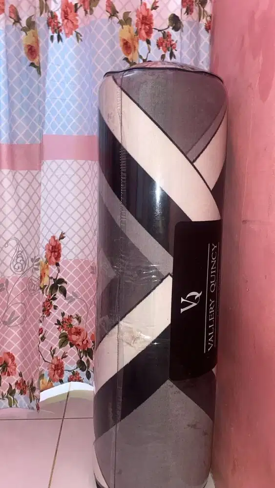 KARPET VALLERY QUINCY