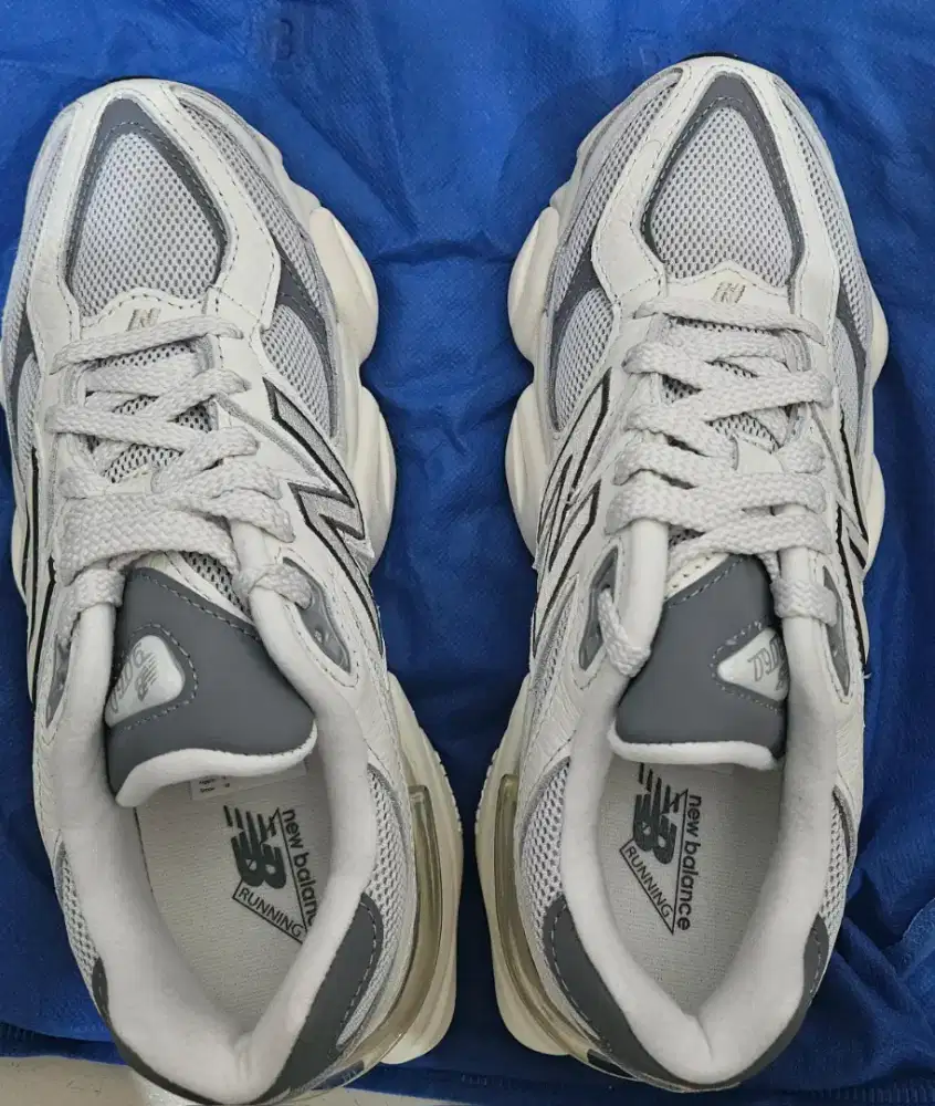 Sepatu New Balance 9060 size 38