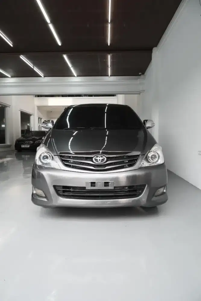 Innova 2.5 G MT diesel 2008