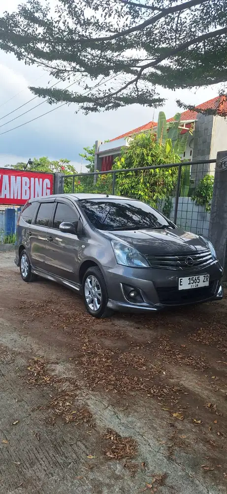 Nissan Grand livina 2013 Bensin
