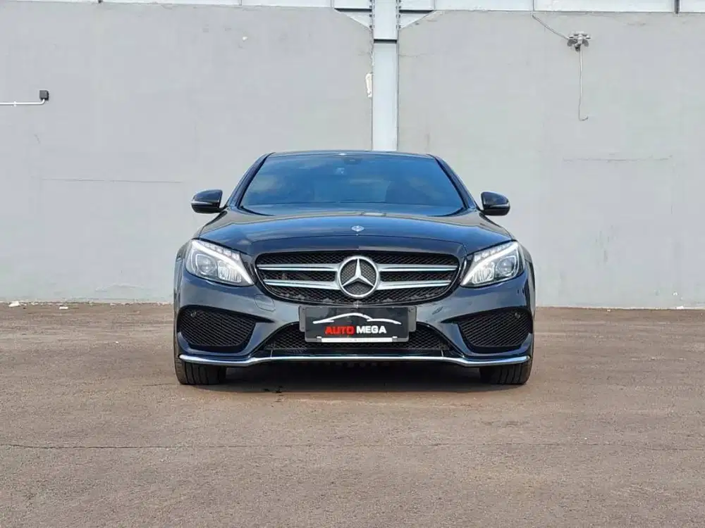 Mercedes Benz Mercy C200 C 200  ( W205 ) AMG 2017 Black on Black