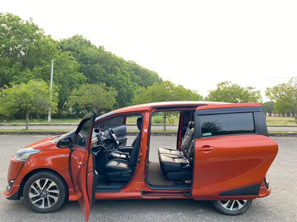 Toyota Sienta (2018)