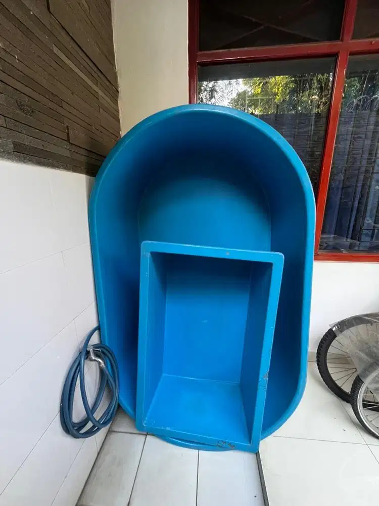 Bak Fiber Karantina Koi Oval (180 cm x 105 cm x 50 cm)