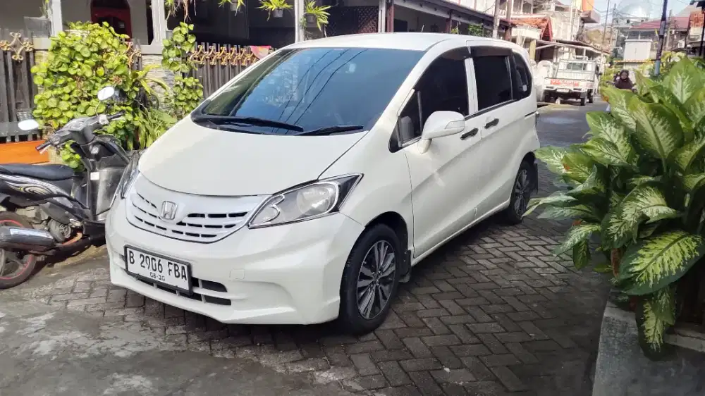 Honda Freed E PSD a/t 2012