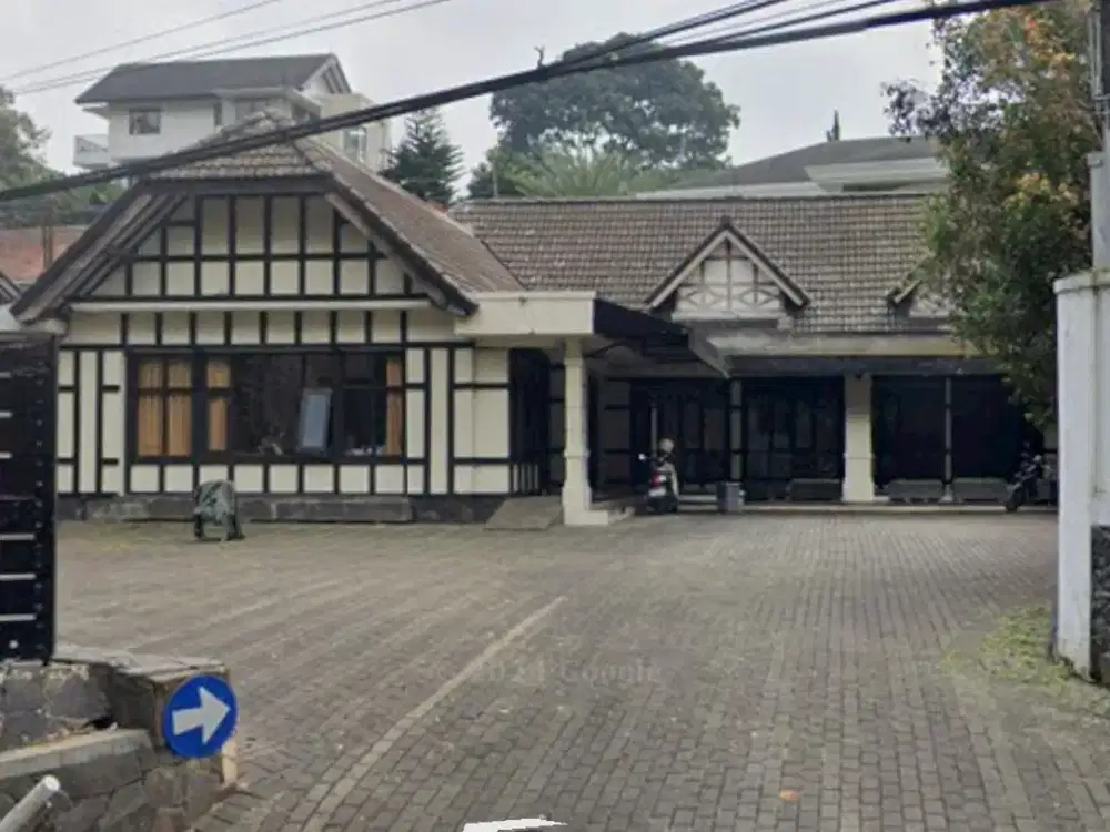 Ruang Usaha Ex Cafe Resto Strategis di Dago Bandung