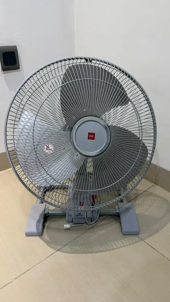 Kipas angin KDK WB 40L