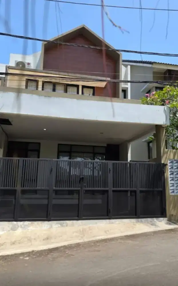 Dijual Rumah 2lantai Dibawah Pasaran The Green Hill Cibinong Kab Bogor