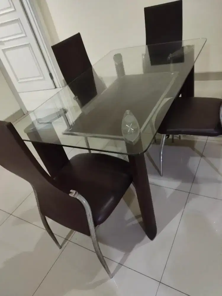 Meja makan set kaca tempered + 4 kursi