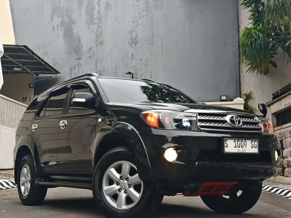 [KM 107RB]Toyota Fortuner G Diesel Manual 2011