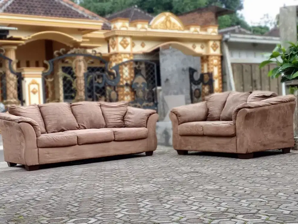 Sofa ashley darcy seat 32