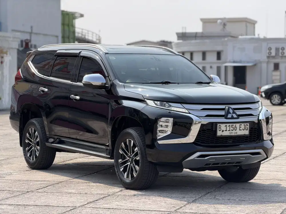 Mitsubishi Pajero Sport Dakar Ultimate 4x4 AT 2023 Tangan Pertama