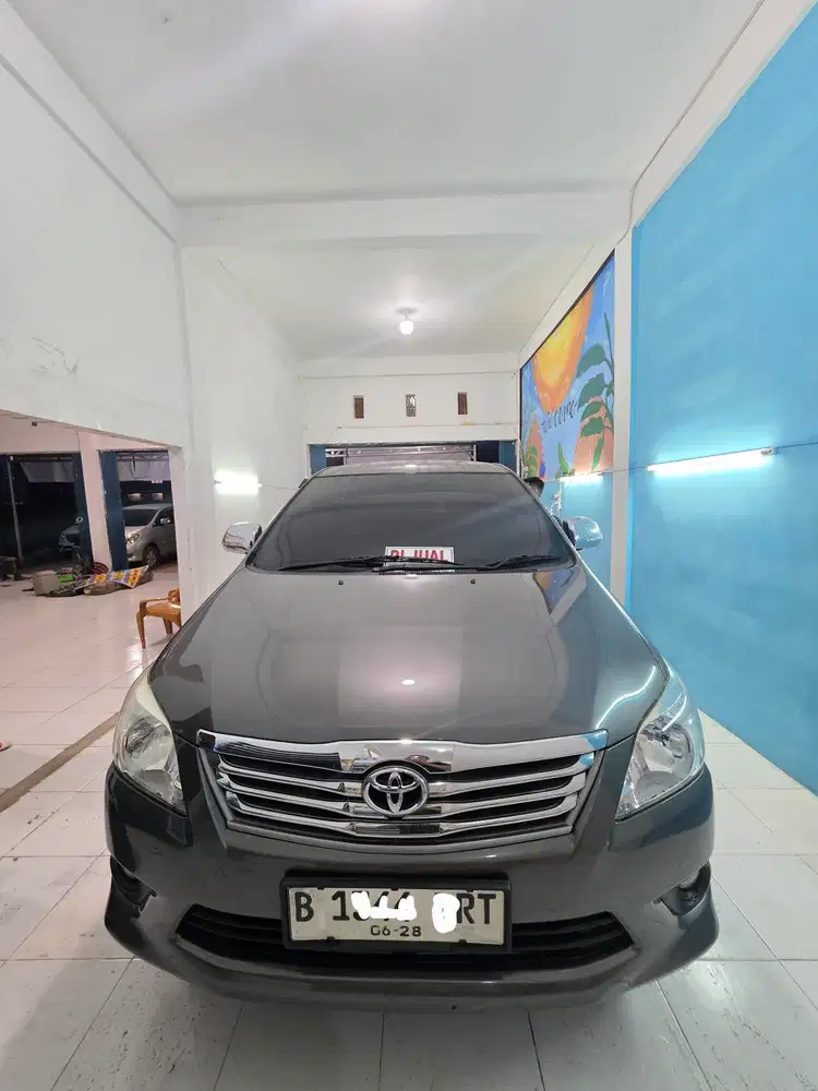 Toyota Kijang Innova 2013 Bensin