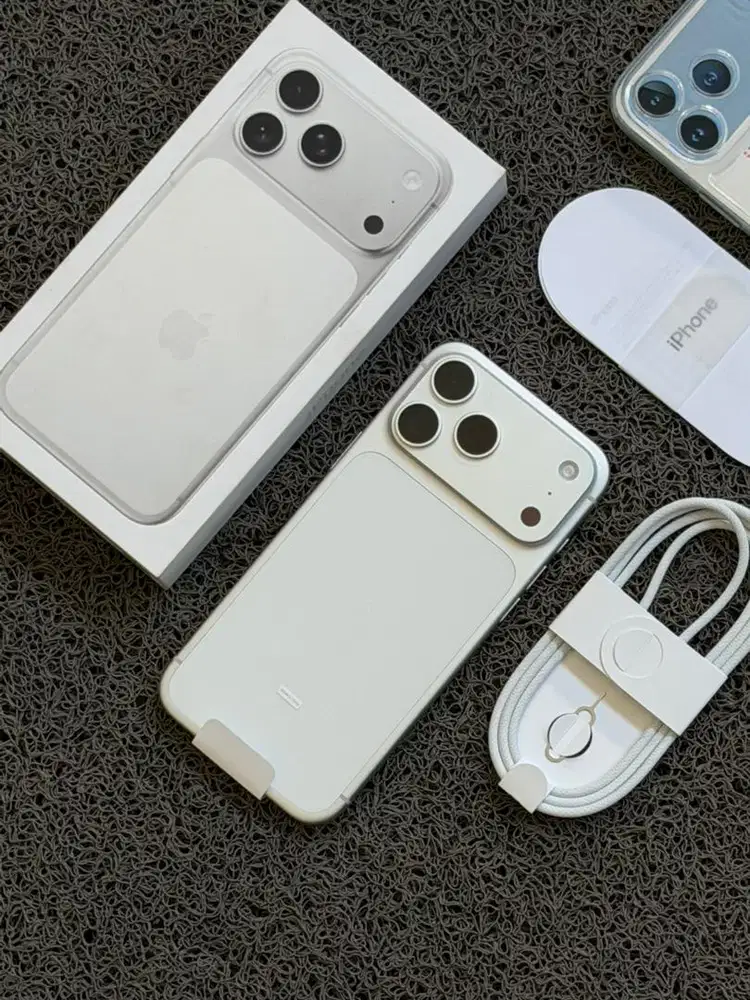 Apple iPhone 17 Pro Max Silver New No aktivitasi iBox