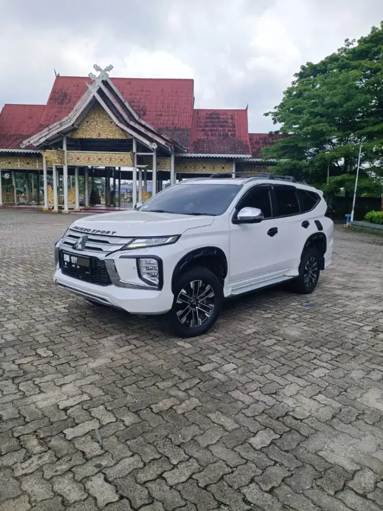 Pajero Sport Dakar Sunroof 4x4 Ultimate, Tahun 2022