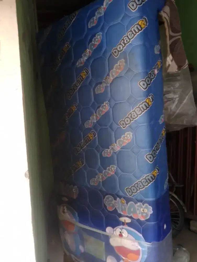 Kasur dua lantai
