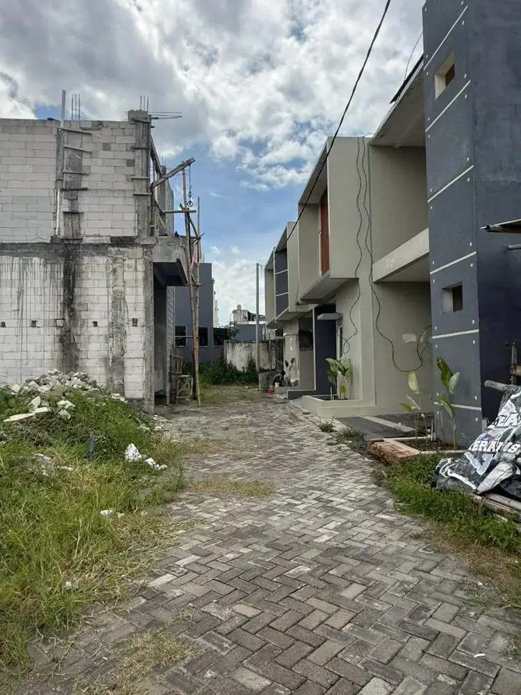 Tanah belakang umm. Area kos vip. Malang