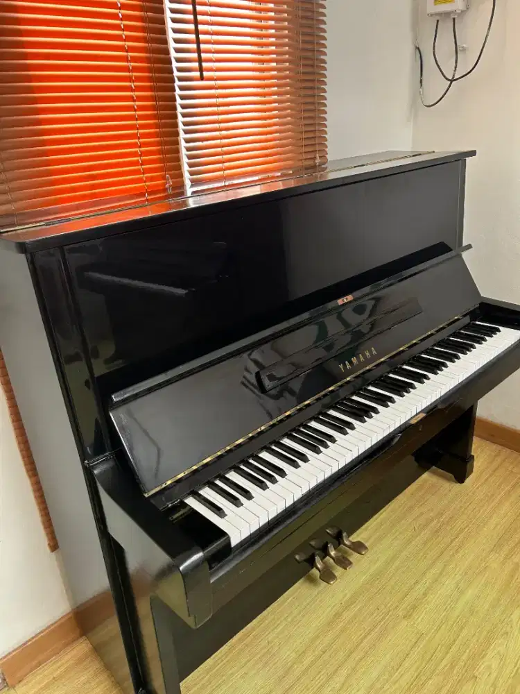 Jual piano Yamaha U2
