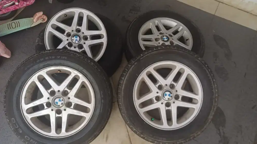Velg Orisinil Bmw + Ban 4 Pasang Siap Pakai!!