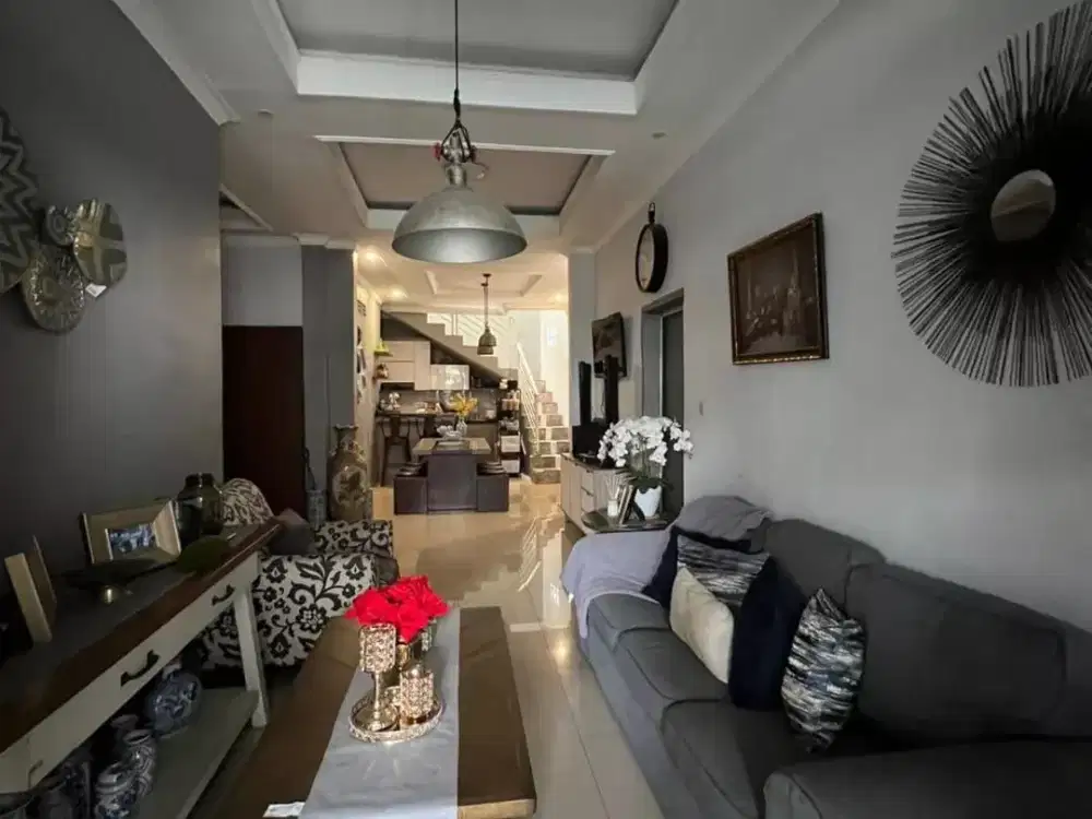 Rumah Cantik Full Furnished Jalan Kembar Regol Bandung